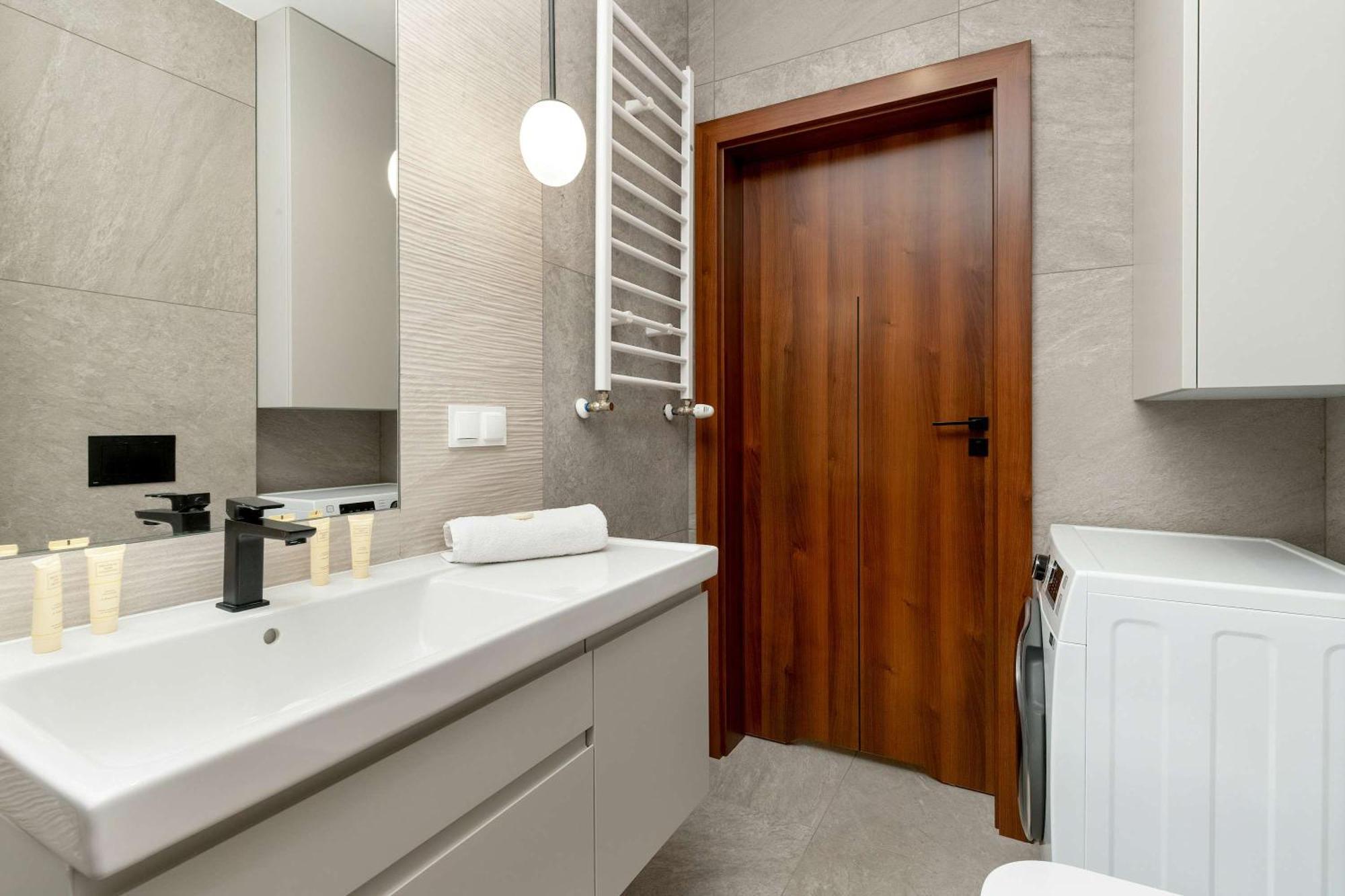 Stylowy Apartament Z Parkingiem Gdansk By Noclegi Renters Gdańsk Exterior foto